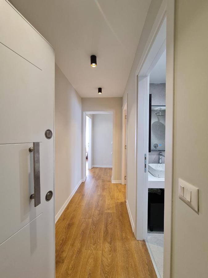 Adore - Modern Apartment Tirana Extérieur photo
