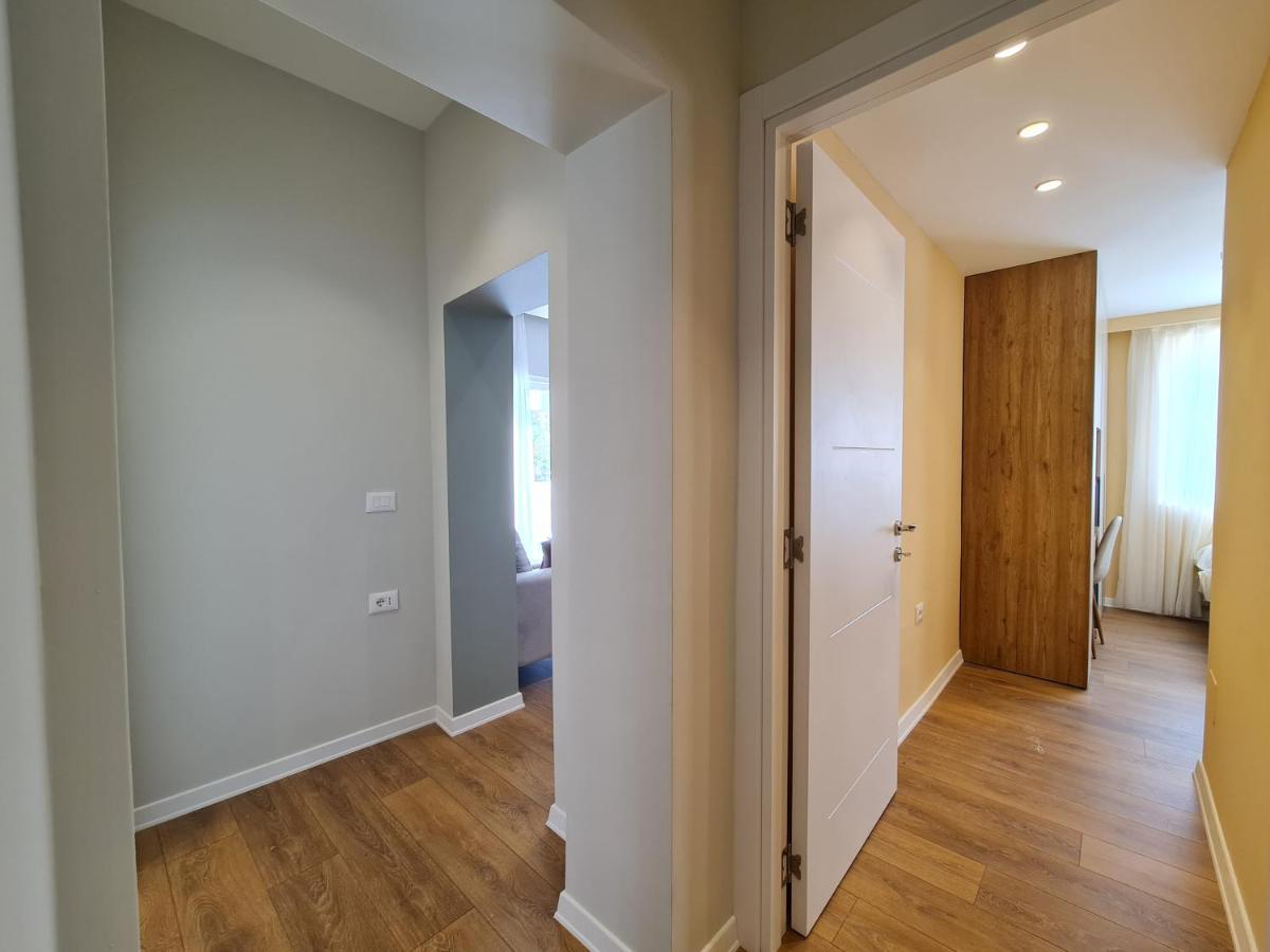 Adore - Modern Apartment Tirana Extérieur photo