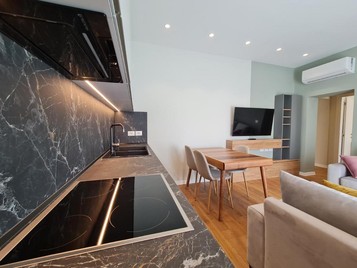 Adore - Modern Apartment Tirana Extérieur photo